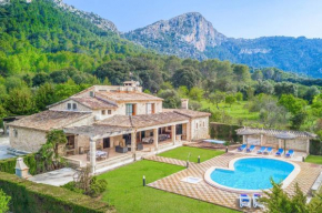 Villa Rafalet by Villa Plus